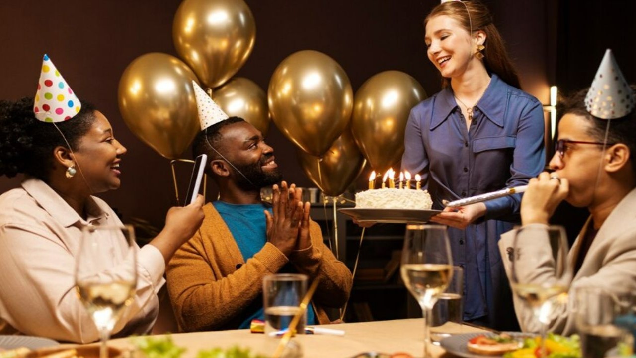 130 Birthday Wishes for Girlfriend to Send Good Vibes on Her Special Day