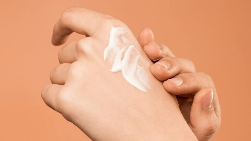 Benefits of Body Lotion: How to Use, Side Effects, and More