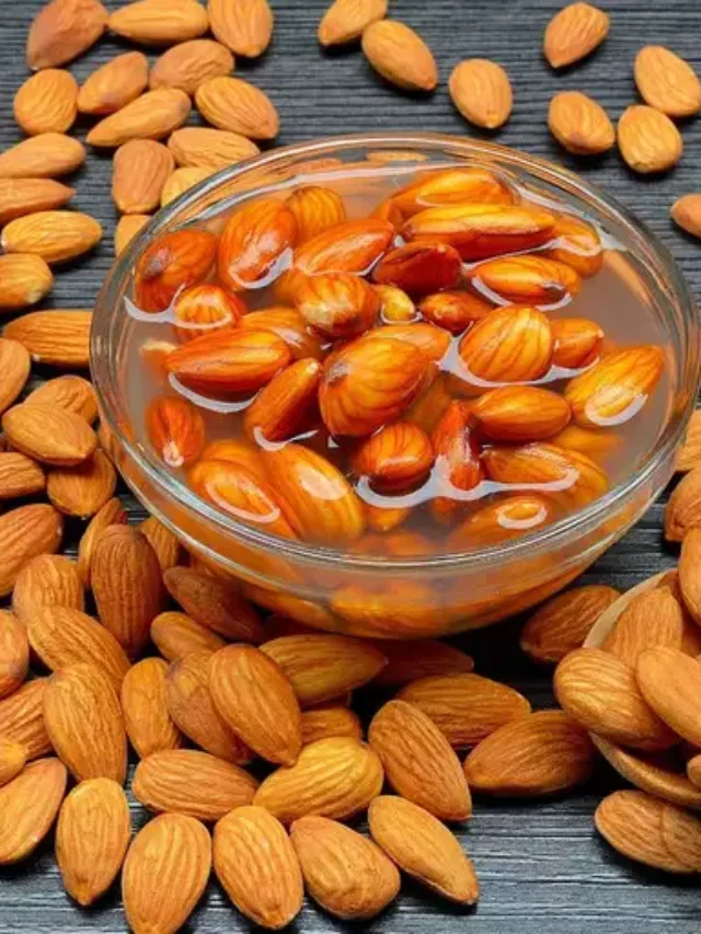 5 reasons to have soaked almonds empty stomach.